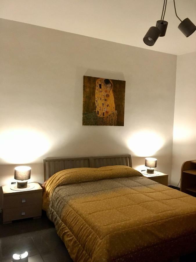 Blackboard House * Bari